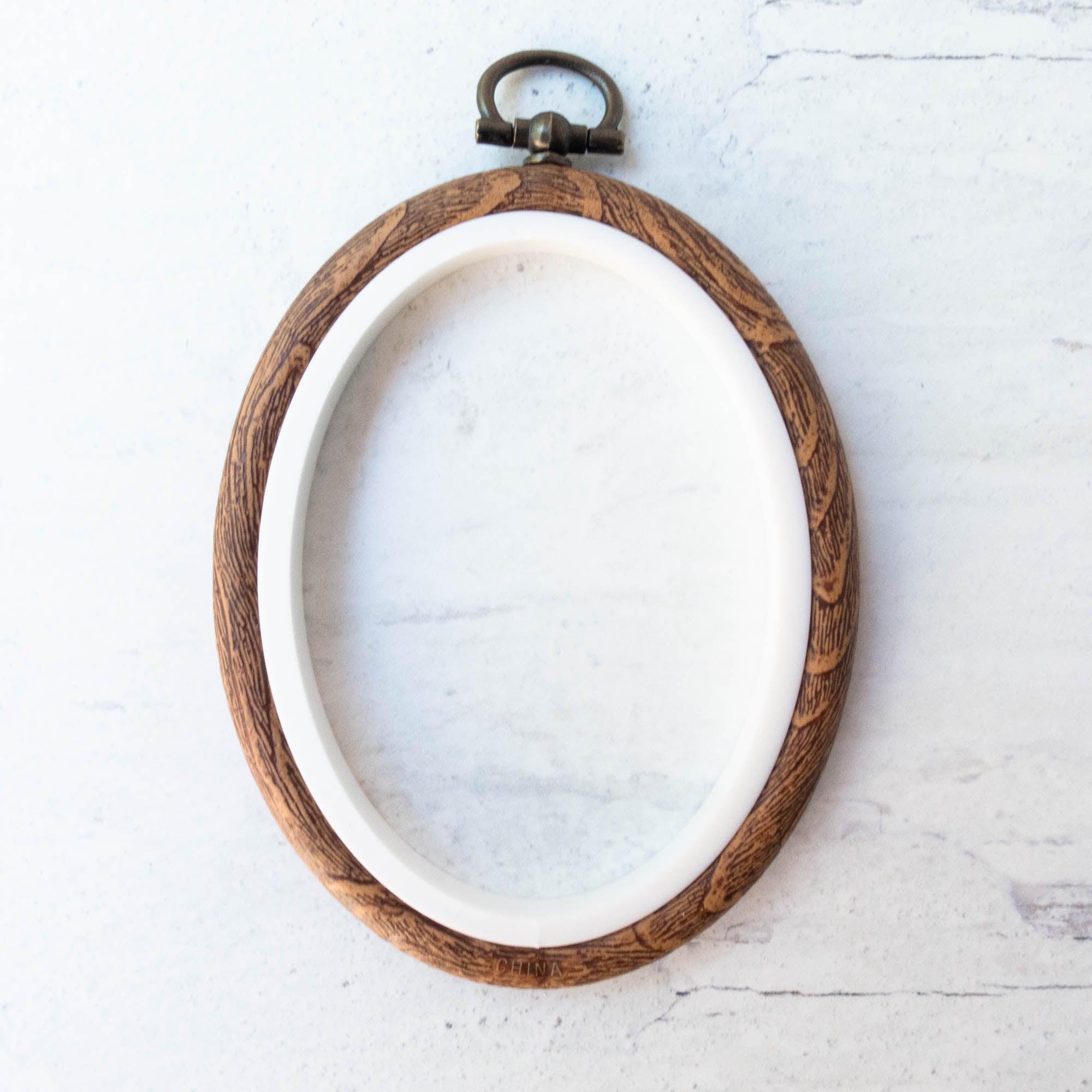Oval Embroidery Frame - 5 x 3.75
