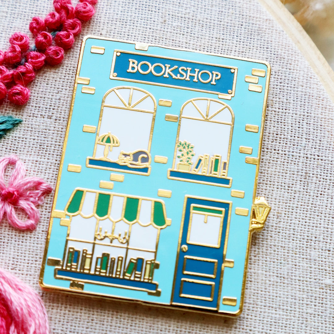 Book Shop Enamel Needle Minder