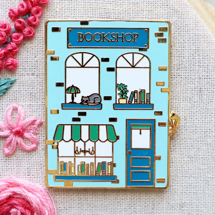 Book Shop Enamel Needle Minder