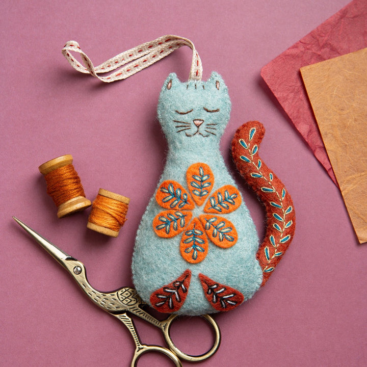 Folk Cat Felt Embroidery Craft Kit