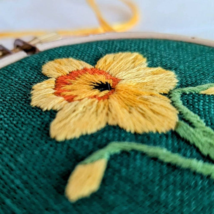 Mini Daffodil Embroidery Kit