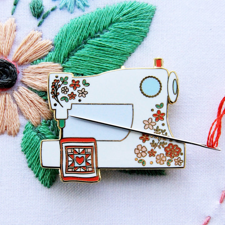 Vintage Sewing Machine Enamel Needle Minder