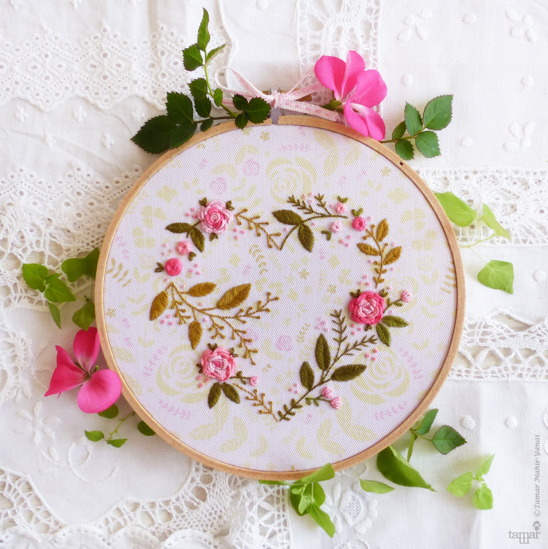 Embroidery Starter Kit for Beginners Stamped Cross Stitch Kits with Cute  Flowers and Plants Patterns with Embroidery Hoops and Color Threads for