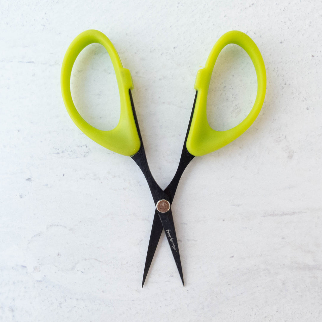 Karen Kay Buckley's Perfect Scissors, Medium 6” Mirco Serrated