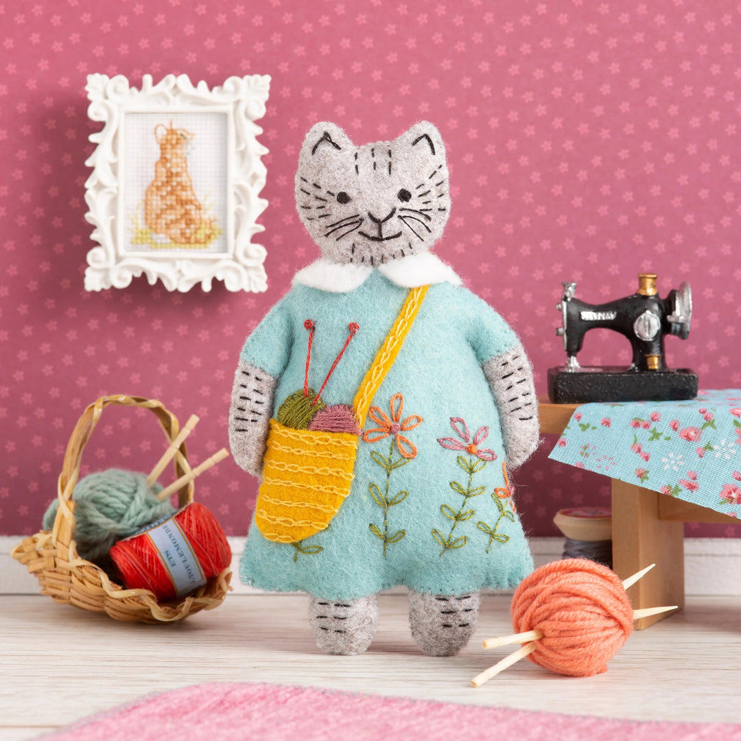 Pink Perfection Moth Wool Felt Ornament Kit – Snuggly Monkey