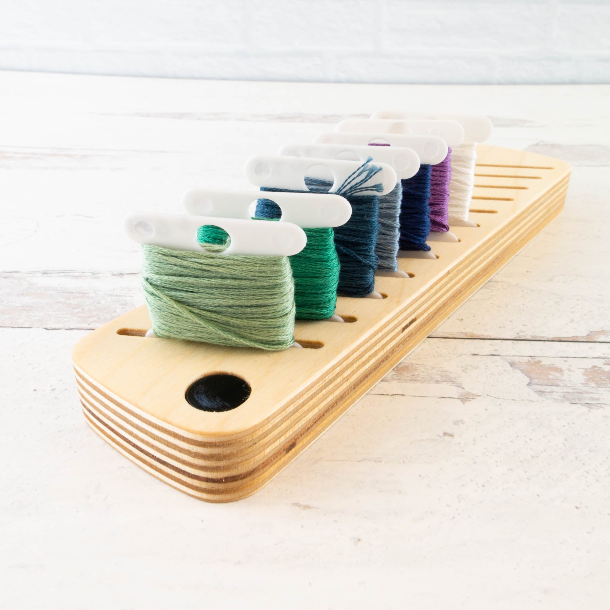 Bobbin Rack for Embroidery Floss With Needle Minder, Embroidery Thread  Holder, Floss Bobbin Organizer, Thread Rack 