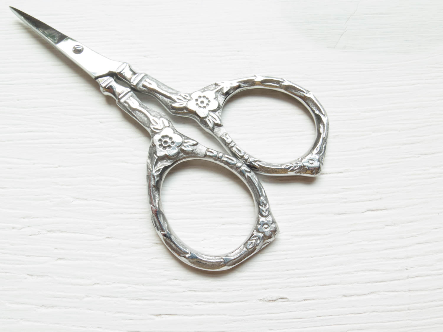 Tapestry scissors online